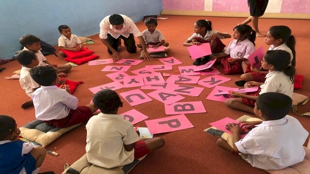 Pentingnya Pendidikan Bahasa Daerah dalam Kurikulum Nasional